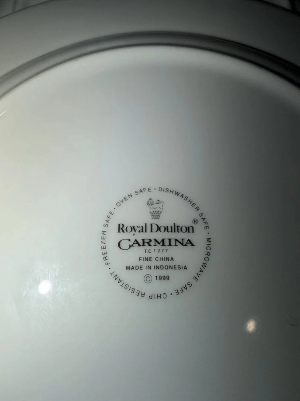 Vintage Royal Doulton Dinner Plates ((7 Plate Set)) - Discontinued